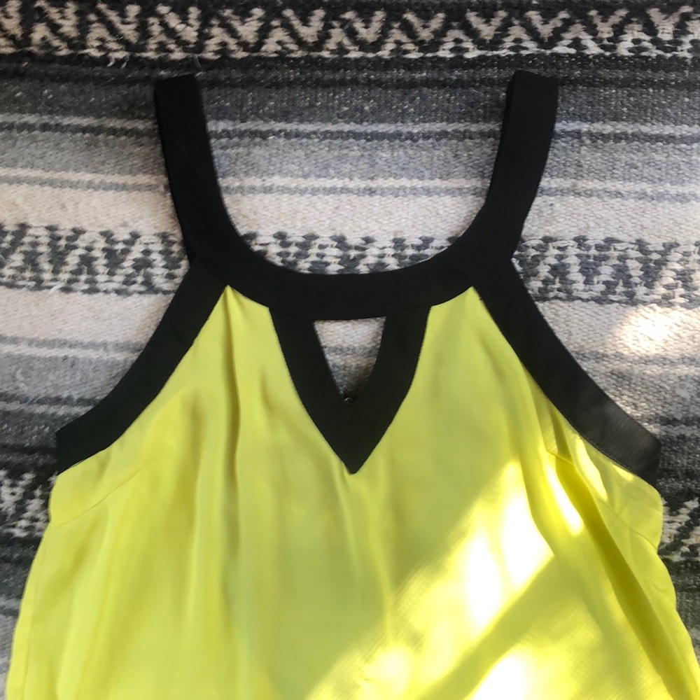 Tank Top -1 - Picture 3 of 6